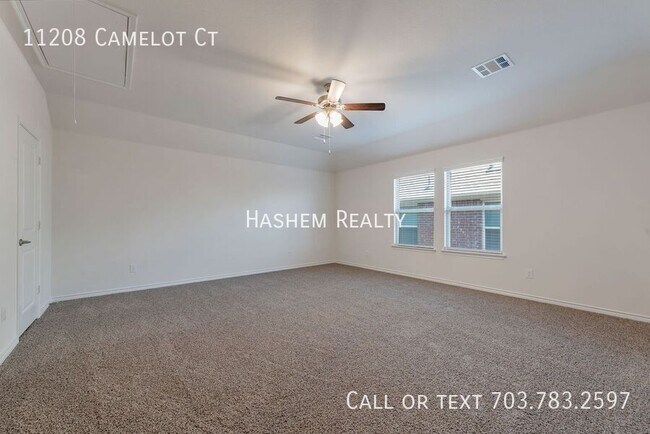 Building Photo - 11208 Camelot Ct