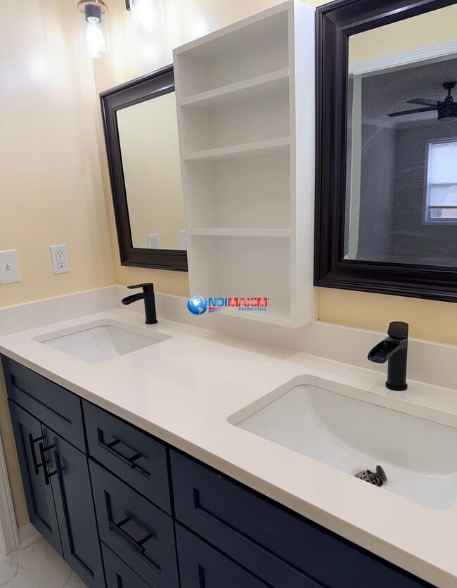 Building Photo - Newly RENOVATED 4-bedroom house with finished basement in Lilburn