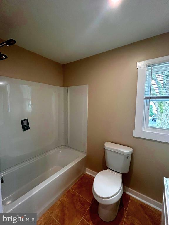 Building Photo - 1063 Tanyard Rd