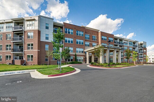Building Photo - 10755 Fairgrounds Dr