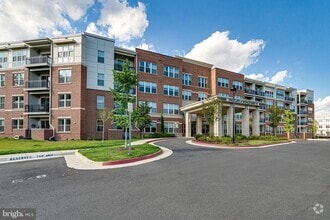 Building Photo - 10755 Fairgrounds Dr