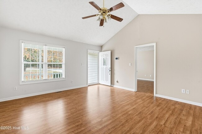 Building Photo - 558 Wiregrass Rd