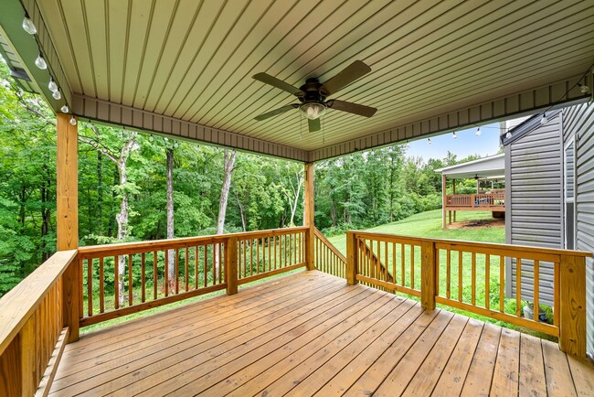 Building Photo - Pet Friendly Four Bedroom!