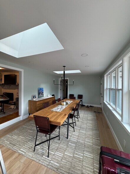 Large Dining room - 130 Chews Landing Rd