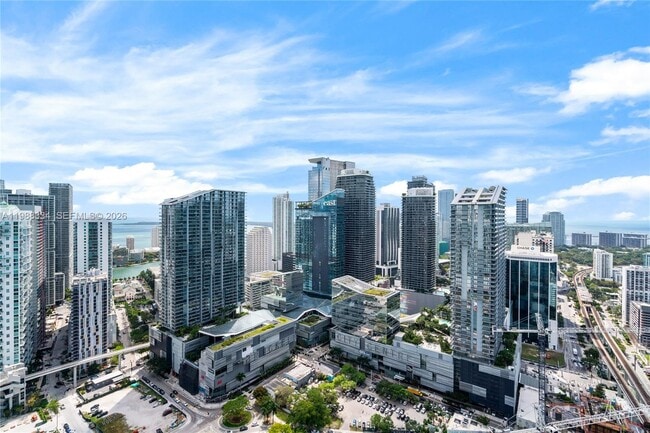 Building Photo - 92 SW 3rd St