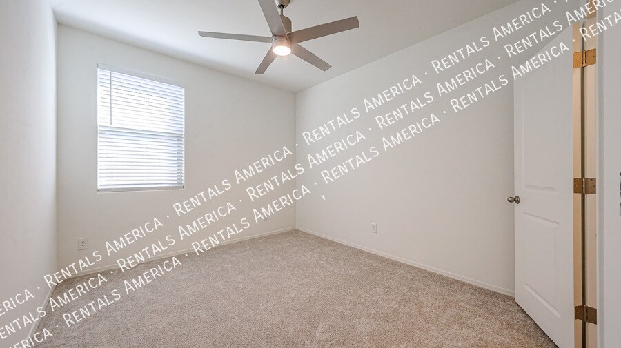 Building Photo - 17175 W Blue Sky Dr