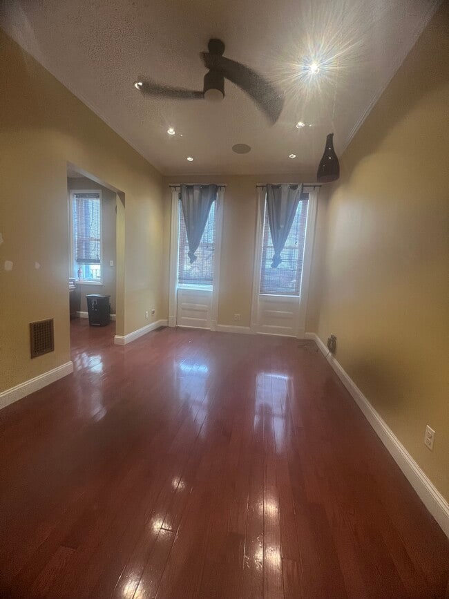 Building Photo - 400 Eldert Lane