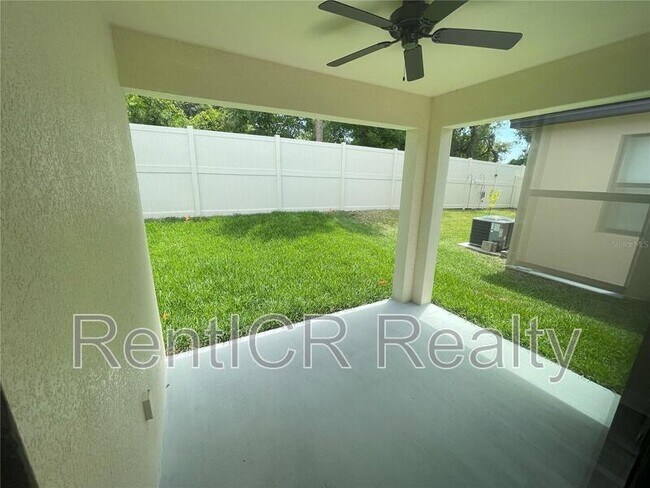 Building Photo - 1437 N River Cir