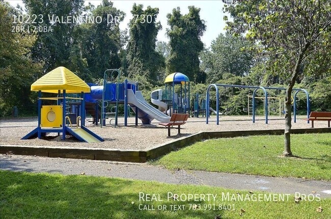 Building Photo - 10223 Valentino Dr