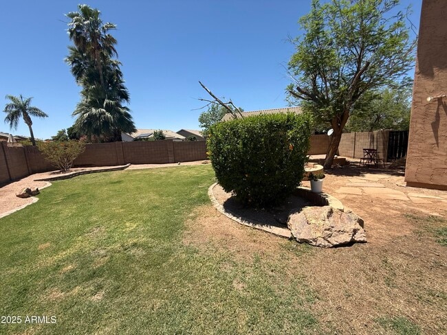 Building Photo - 389 S Cottonwood Dr