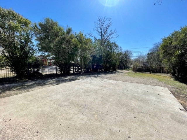 Building Photo - 2608 Bosque Blvd
