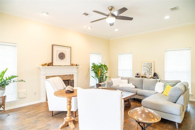 Building Photo - 18310 Spellbrook Dr