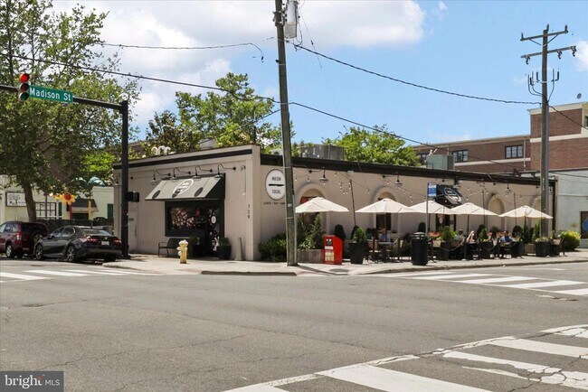 Building Photo - 1201 N Royal St