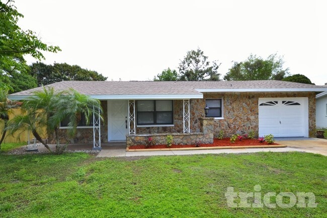 Building Photo - 1569 Lotus Path