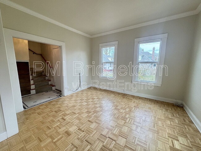 Building Photo - 834 NE Shaver St