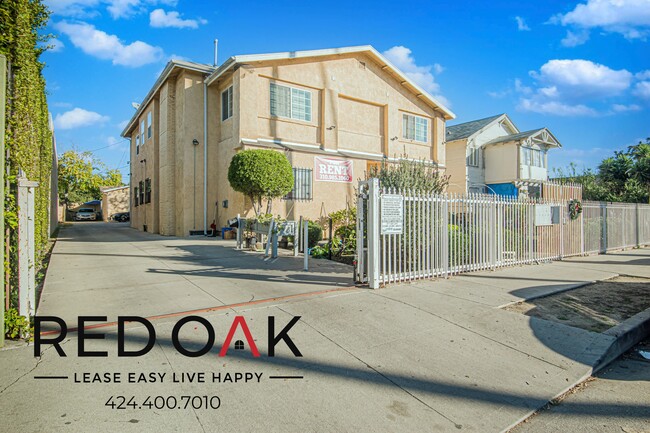 Building Photo - 731 W 46th St