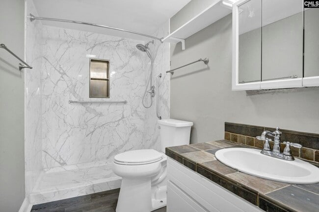 Building Photo - 1825 St Julian Pl