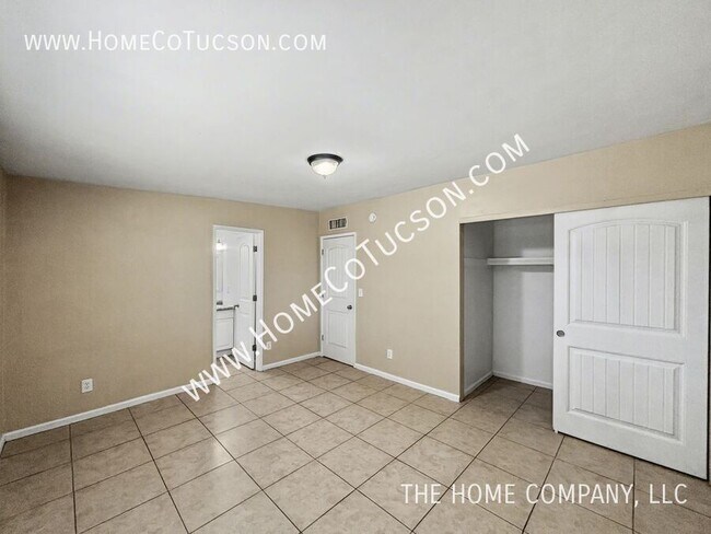 Building Photo - 3740 S Jessica Ave