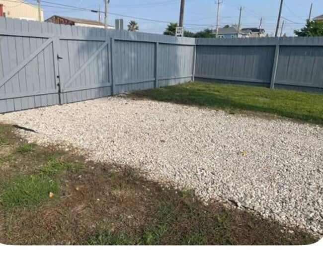 Building Photo - 2828 Church St