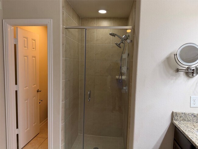 Building Photo - 29015 Davenport Dr