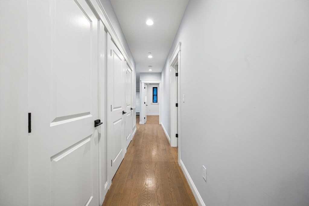 Building Photo - 230 E Eagle St