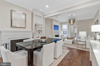 Building Photo - 611 G St SE