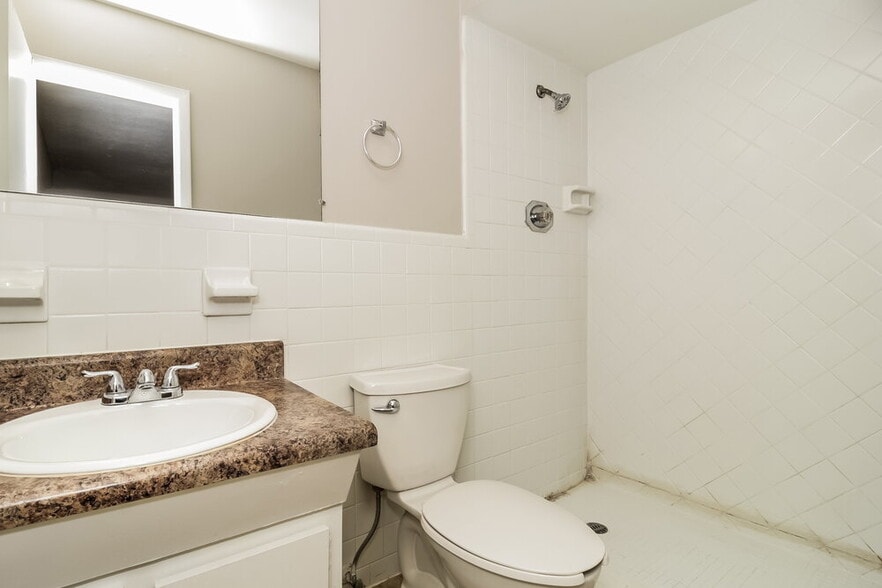 Building Photo - 4676 Pueblo Dr SW