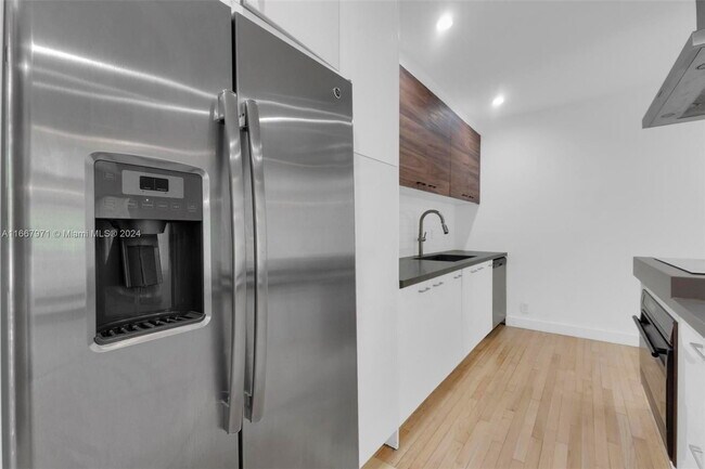 Building Photo - Northeast 99th Street, Miami Shores, FL 33138 - 3 BR 2.5 BA house