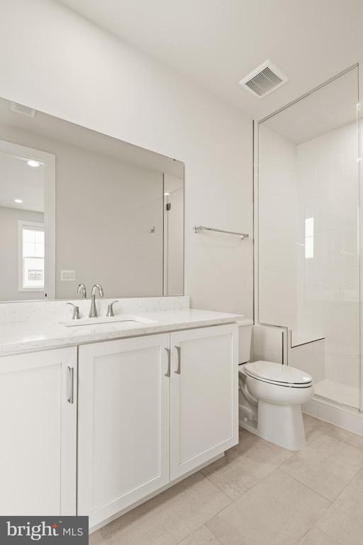 Building Photo - 857 N Manchester St