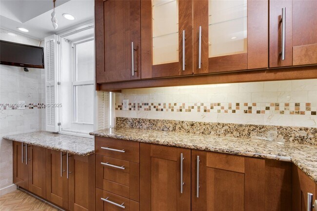 Building Photo - 2671 S Course Dr