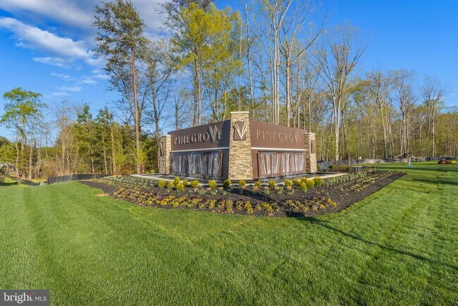 Building Photo - 345 Soft Rush Ln