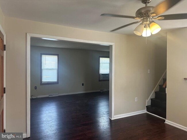 Building Photo - 316 Delsea Dr