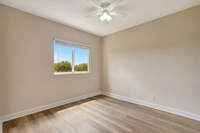 Building Photo - 4770 Cadiz Cir