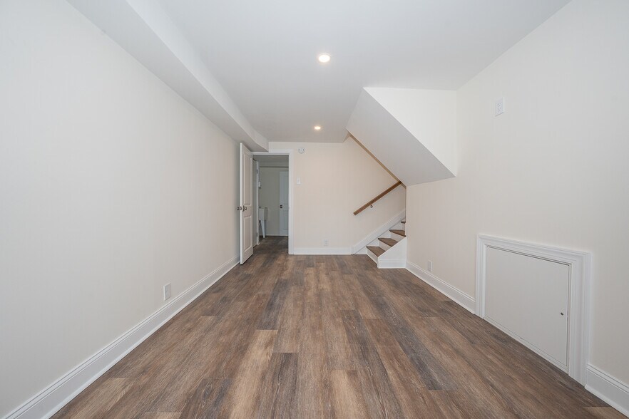 Building Photo - 503 Poplar Rd