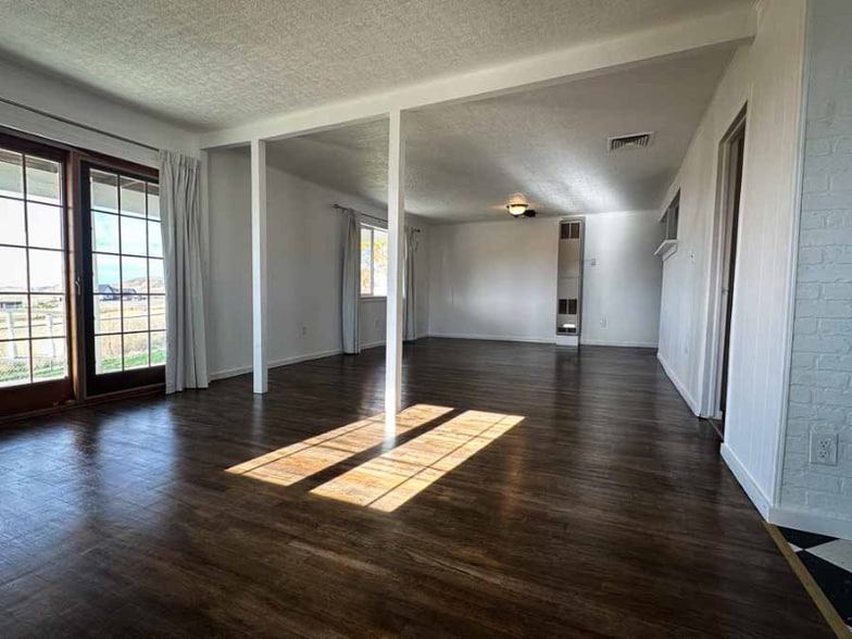 Building Photo - 1606 Indian Creek Frontage Rd