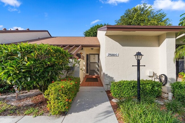 Primary Photo - 7581 English Ct