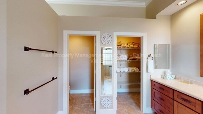 Building Photo - 71 Cayman Pl