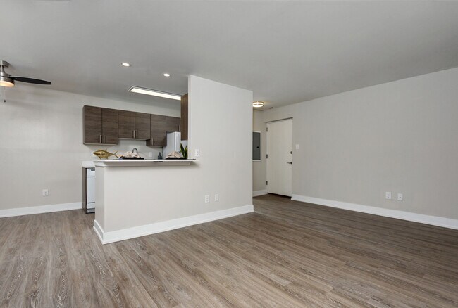 Building Photo - Algon Flats