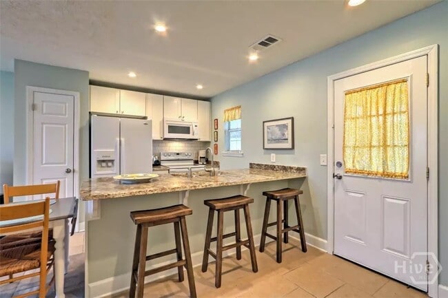 Building Photo - 130 Ropemaker Ln