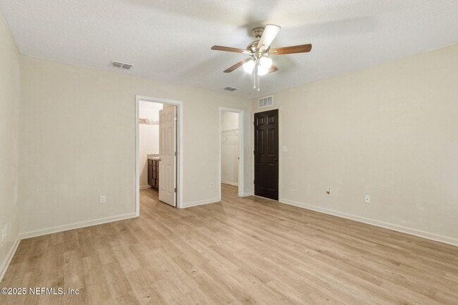 Building Photo - 3563 Smithfield St