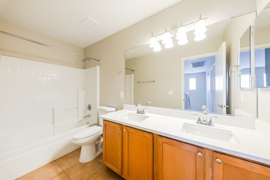 Building Photo - 3915 W Buckskin Trail