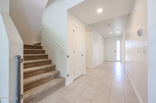 Building Photo - 14090 W Old Oak Ln
