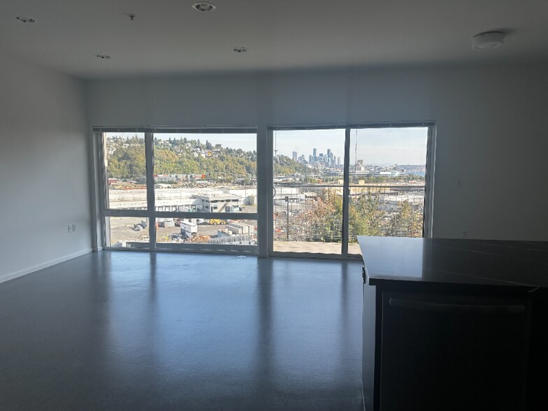 Building Photo - 2311 W Newton St