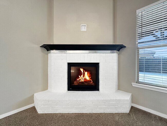 Building Photo - 1337 Masquerade Blvd