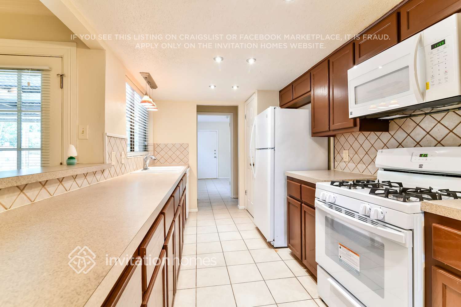 Building Photo - 17411 Glenhew Rd