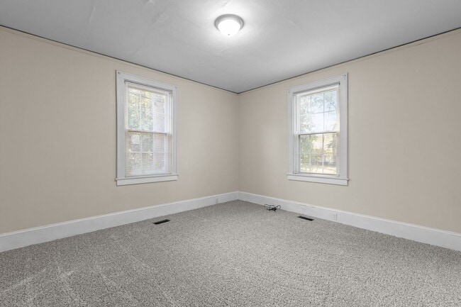 Building Photo - 308 Causey Ave