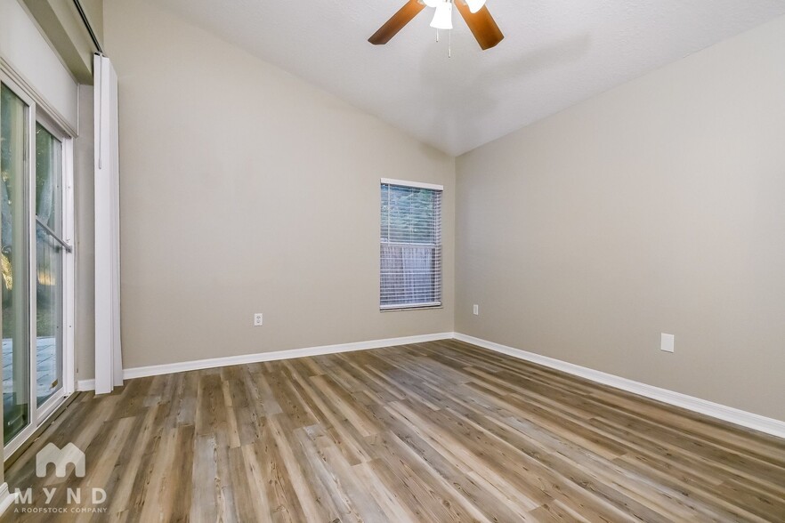 Building Photo - 3844 Bellewater Blvd