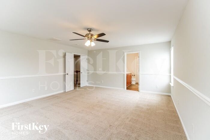 Building Photo - 4015 Shadetree Dr