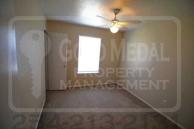 Building Photo - 1708 Windward Dr