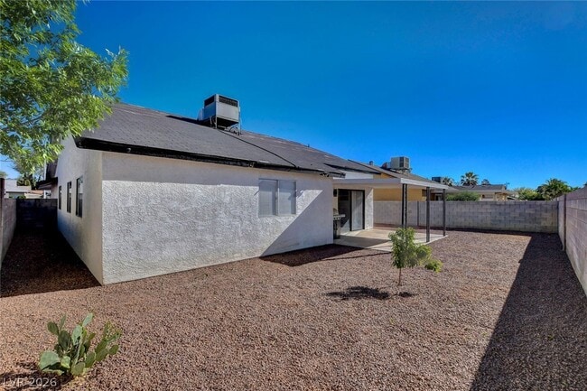 Building Photo - 6009 W Carpenteria Way